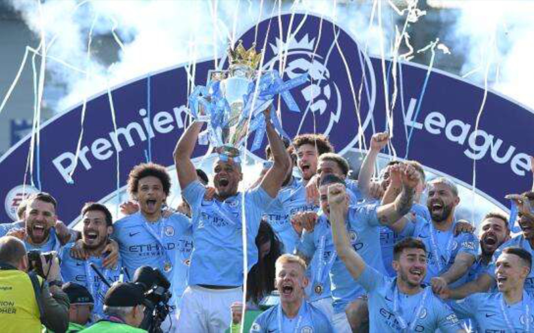 都展现了她 都展现了她